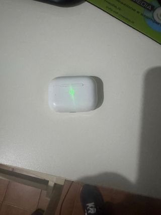 Custodia AirPods Apple Bianca