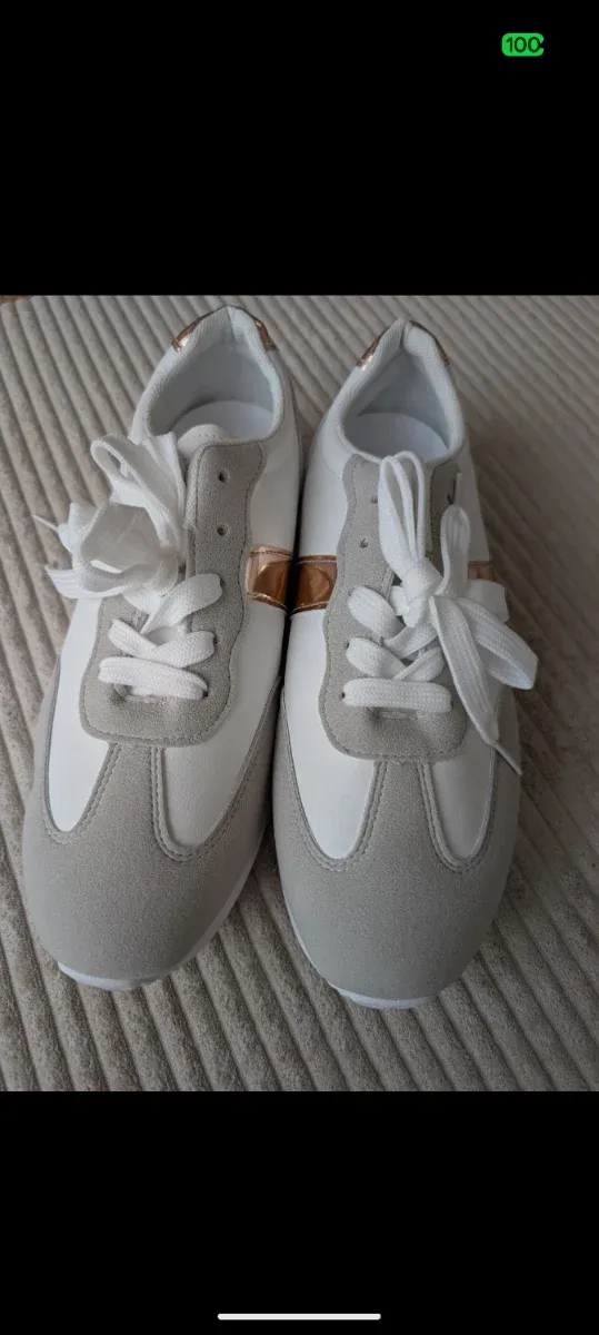 Zapatillas urbanas EU 39 doradas y blancas