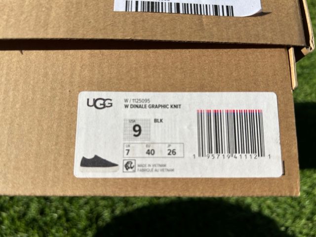 Bambas UGG W Dinamle Graphic Knit Negras