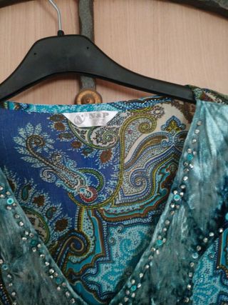 Camicetta etnica fantasia blu e verde