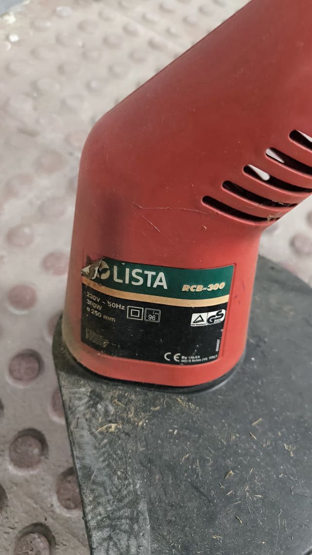 Cortacésped LISTA RCB-300