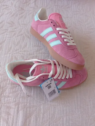 Zapatillas Adidas Gazelle Mujer Rosa y Azul
NUEVAS