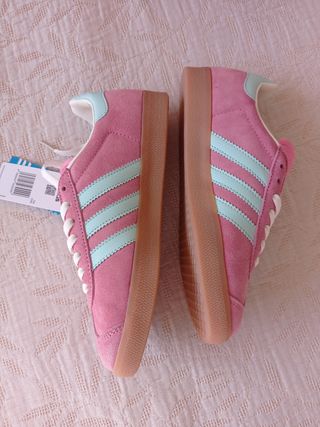 Zapatillas Adidas Gazelle Mujer Rosa y Azul
NUEVAS