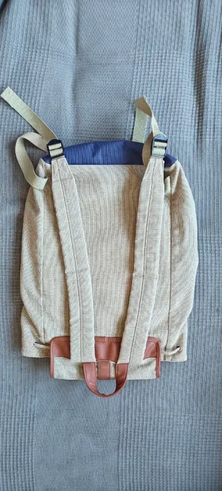 Mochila de lona y cuero