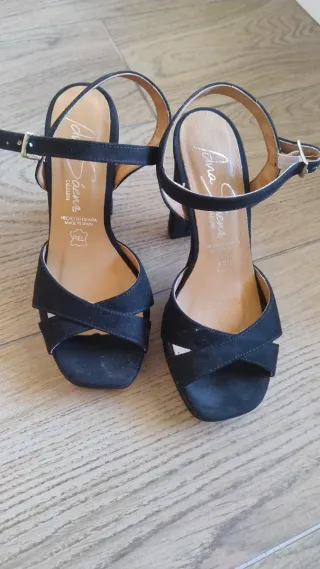 Zapatos de tacón negros (piel)