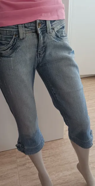 Pantalones vaqueros capri azules