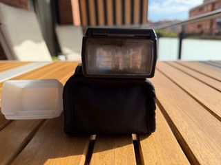 Cámara Nikon + 2 objetivos + Flash Nikon