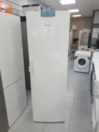 Congelador Vertical Bosch 1.85m x 60cm
