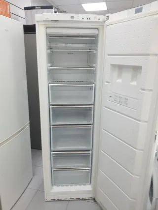 Congelador Vertical Bosch 1.85m x 60cm