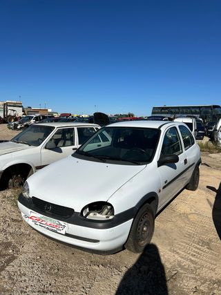 DESPIECE DE OPEL CORSA