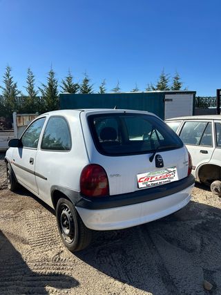 DESPIECE DE OPEL CORSA