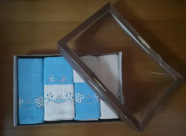 Conjunto de 6 toalhas bordadas