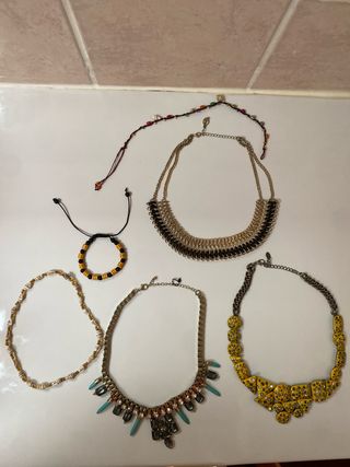 Lote de 5 Collares y Pulsera