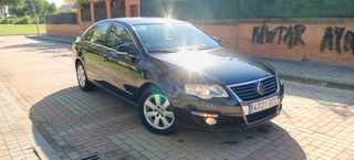 Volkswagen Passat 2.0 TDi 140cv etiqueta medioambi