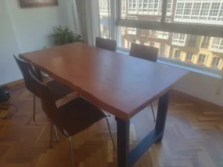 tavolo da pranzo e 4 sedie in legno e metallo