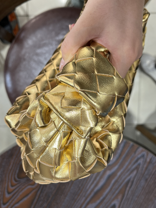 Bolsa Bottega Veneta Jodie Dorada