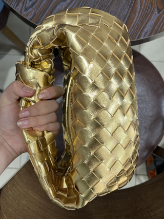 Bolsa Bottega Veneta Jodie Dorada