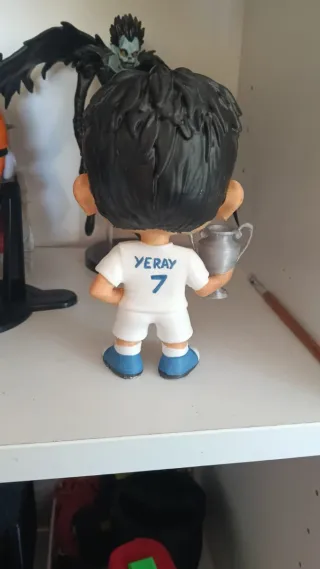 Muñeco personalizado con trofeo