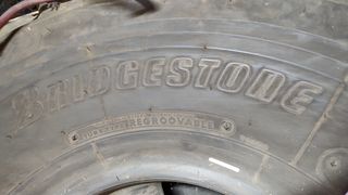 Bridgestone 14.00 R20 V-Steel Jamal