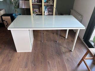 Mesa escritorio blanca cristal protector