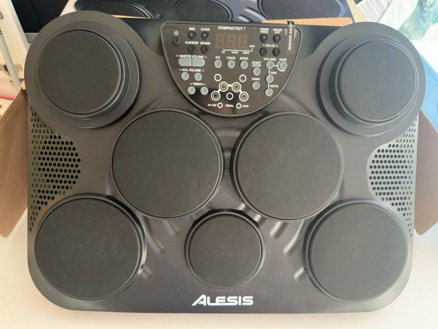Batería Electrónica Alesis Compact Kit 7