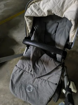 Bugaboo Chameleon 3 gris con capazo y fundas