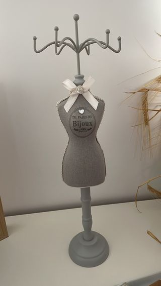Joyero Maniquí Gris y Blanco