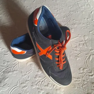Zapatillas Munich Adulto Negras y Naranjas