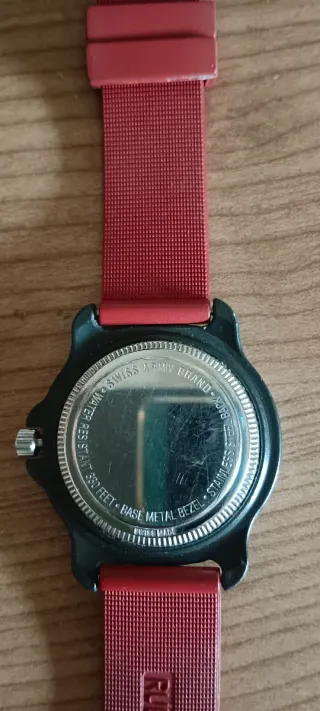 Reloj Swiss Army Blanco y Rojo