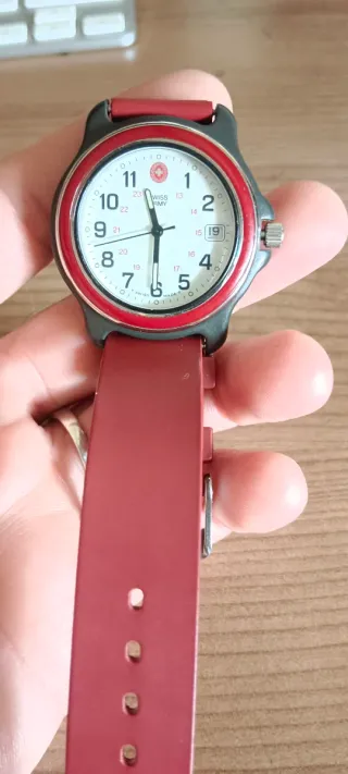 Reloj Swiss Army Blanco y Rojo