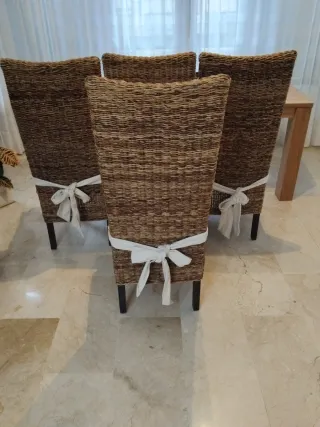 SET DI 4 SEDIE DA PRANZO IN LEGNO E RATTAN.