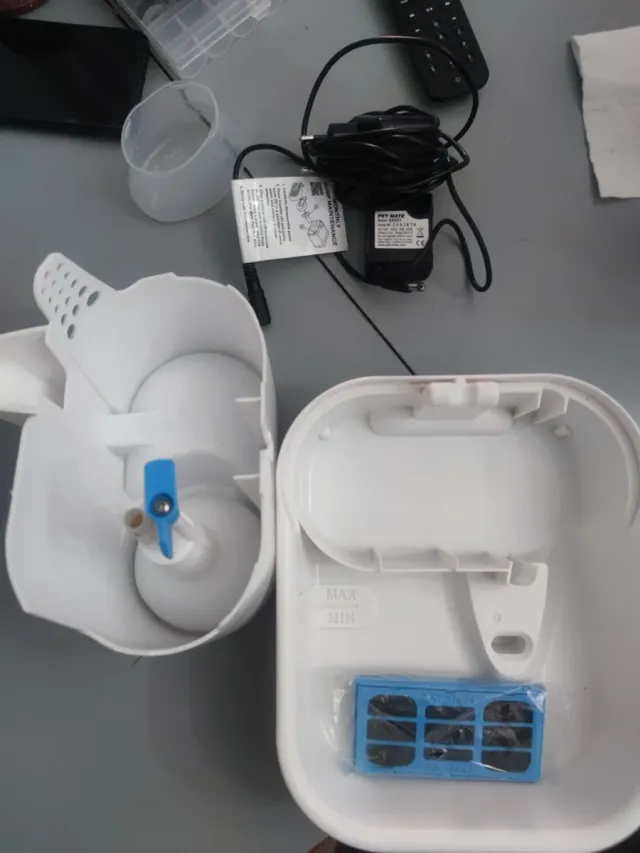 Fuente de agua Cat Mate para mascotas