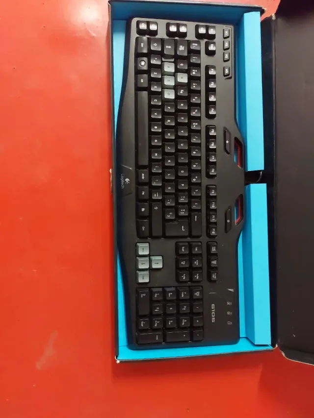 Teclado Logitech Negro y Azul
