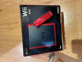 Nintendo Wii Mini Negra y Roja