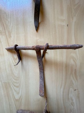 Cerrojos antiguos de hierro forjado