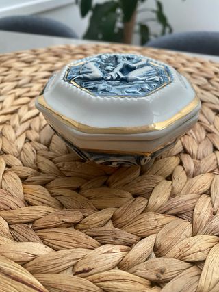 Cajita de porcelana Capodimonte