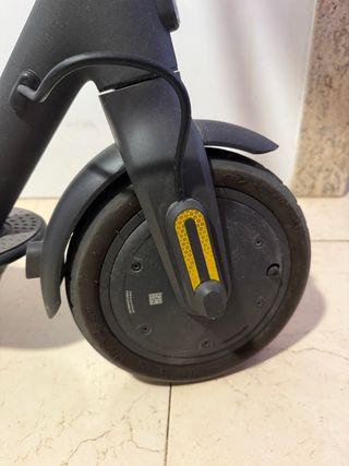 Patinete Eléctrico Xiaomi + Casco
