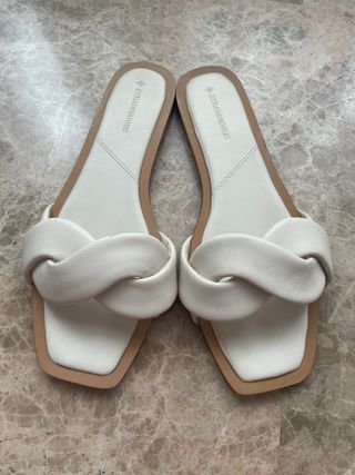 Sandalias Stradivarius Blancas Planas