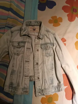 Chaqueta vaquera Zara azul claro