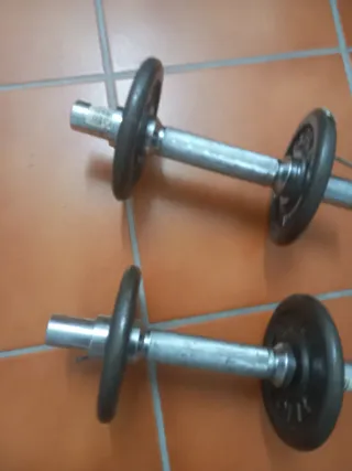 Objetos varios para gimnasio casero