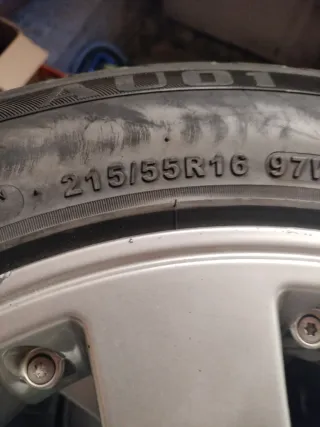 Llantas de aluminio 16 pulgadas en buen estado!