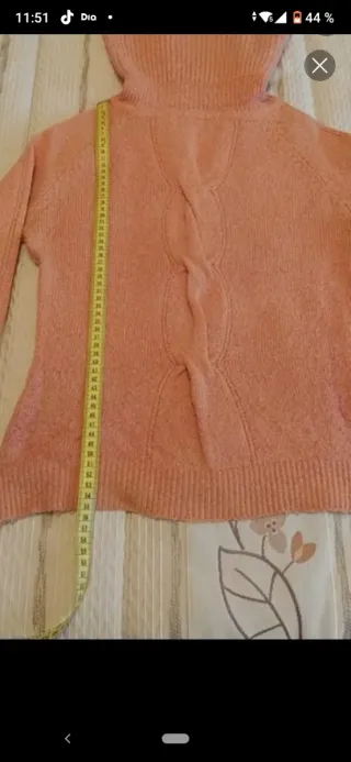 Jersey cuello grande color salmón