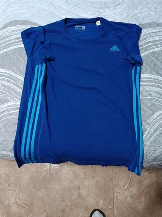 Camiseta Adidas Essentials Talla M