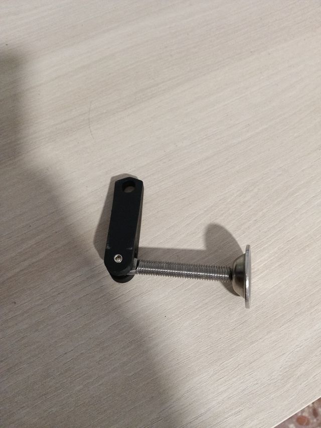 Clavija sujeción motor fueraborda