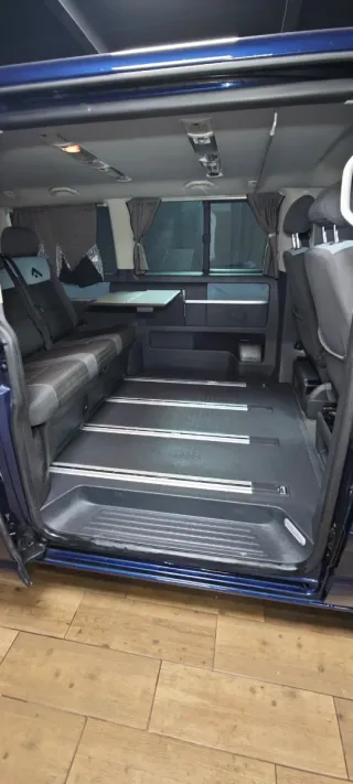 Vw Multivan camperizada sólo 277.000 km !!!
