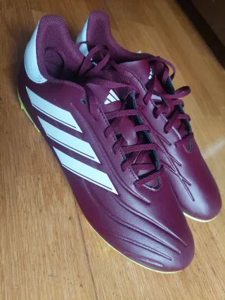 Botas de fútbol Adidas talla 46 2/3
