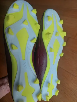 Botas de fútbol Adidas talla 46 2/3
