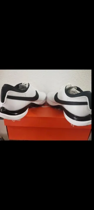 Zapatillas GOLF NIKE Víctory Tour 2 Talla 41 nueva