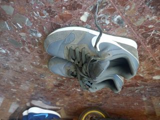 Zapatillas Nike Casual Gris y Blanco