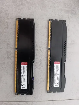 2x 4GB DDR3 RAM Kingston HyperX (8GB Total)